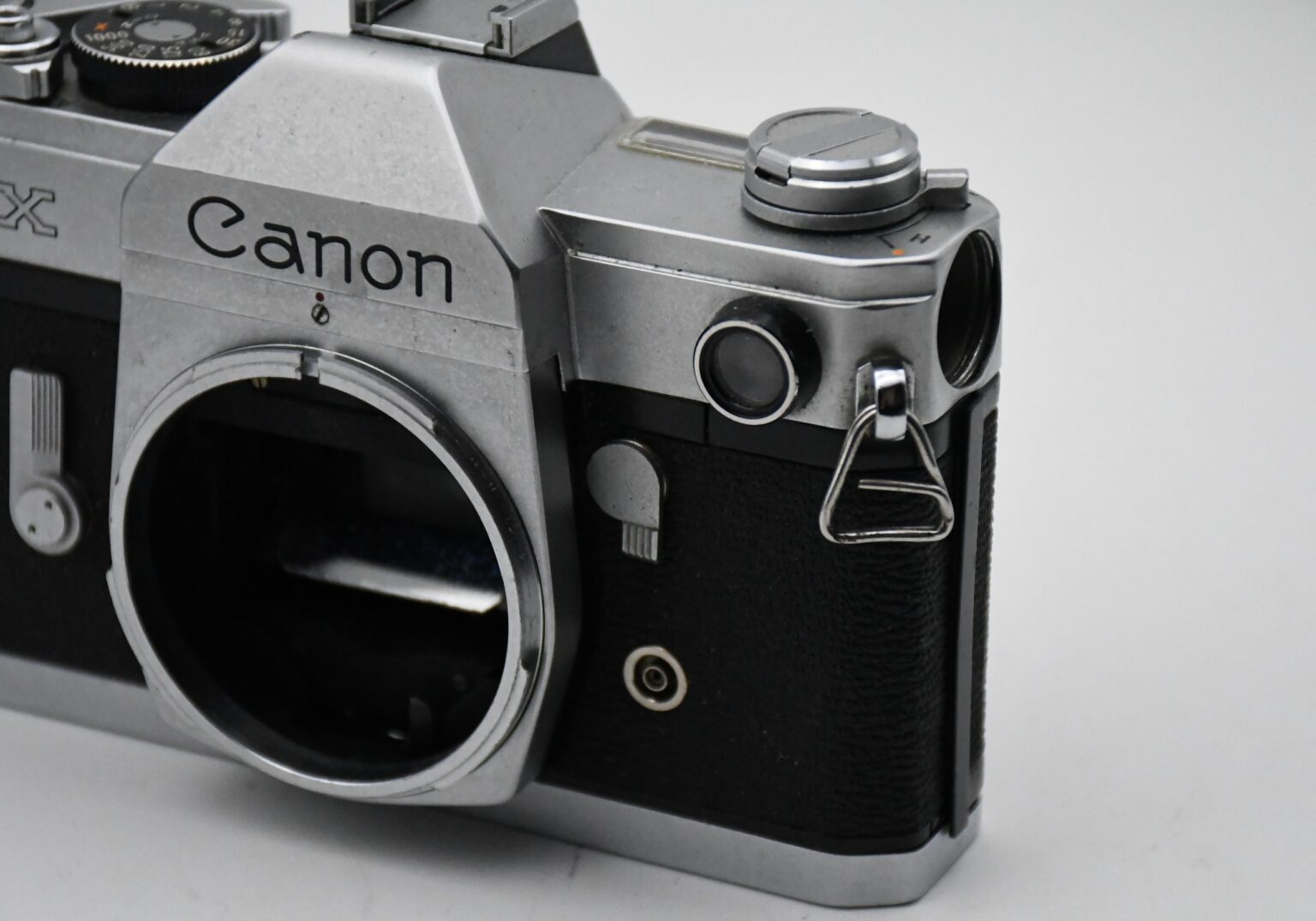 キヤノンの一眼レフカメラのミラーロックレバーデザイン！ ヴィンテージショップジャパン公式ホームページ